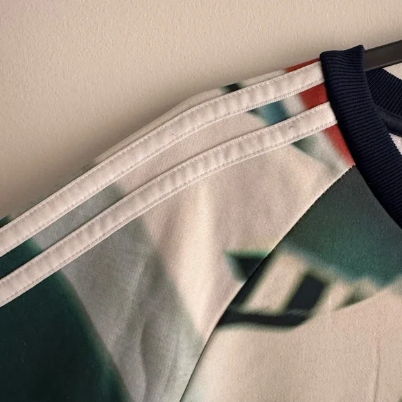 Adidas Originals Crewneck Sweatshirt - Picture 4 of 9